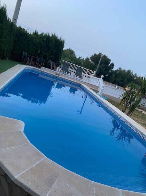 Encantador Y Acogedor Con Piscina Monserrat